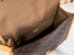 Jet Lag Medium Handbag | M2A655 - Image 12