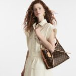 CARRYALL Small Handbag