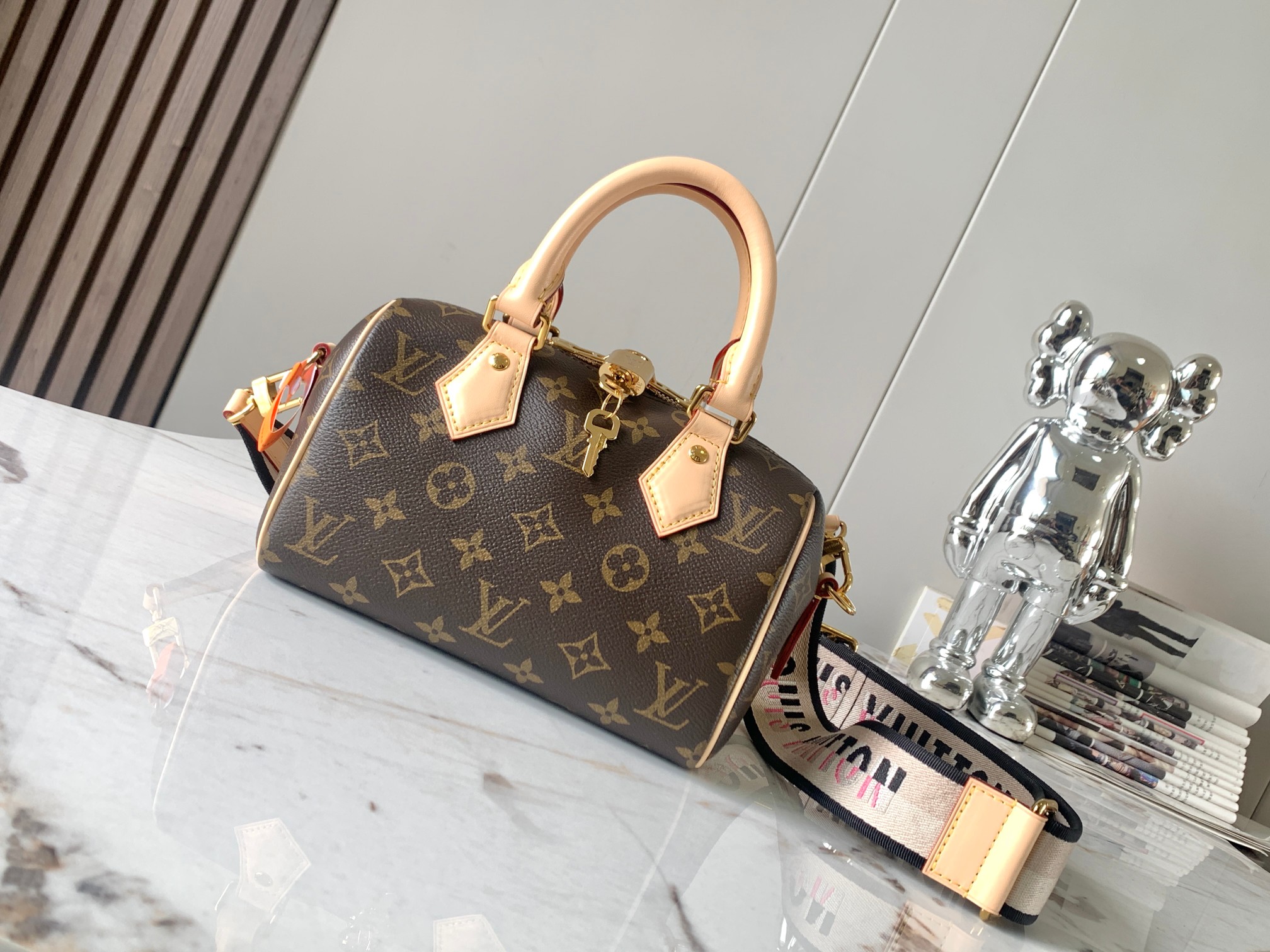 1789800470102 Speedy Bandoulière 20 Handbag Model: M46234, Chip Version - Image 1