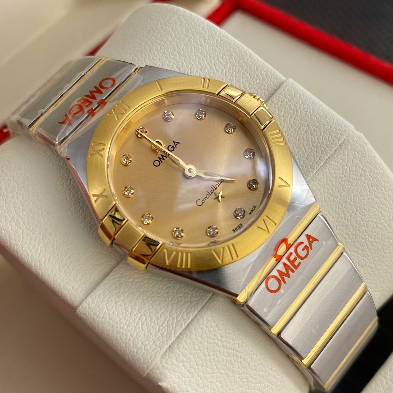 1789906942947 OMEGA New Constellation Diamond Quartz Ladies Watch, 28mm Dial - Image 1