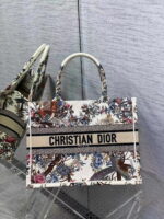 Dior tote Magpie White Limited Collection size: 36 * 18 * 28cm