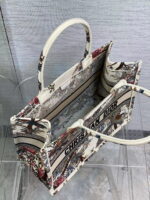 Dior tote Magpie White Limited Collection size: 36 * 18 * 28cm - Image 6