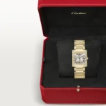 Cartier / TANK FRANÇAISE WATCH Tank Française watch, medium model, quartz movement. Case and faceted crown in 18K yellow gold (750/1000)Ref. WJTA0040 - Image 11