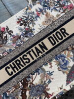 Dior tote Magpie White Limited Collection size: 36 * 18 * 28cm - Image 4