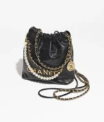 CHANEL / CHANEL 22 MINI HANDBAG Shiny Crumpled Calfskin & Gold-Tone Metal Black Ref.  AS3980 B10672 94305 - Image 4