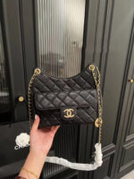 Chanel HOBO bag caviar 3690 size: 22*20cm
