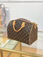 Speedy Soft 30 Crafty Handbag Model No.: M26498 - Image 4