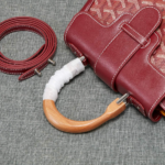 Goyard mini sigon Saddle bag Wine red Size:18*15*20*9cm - Image 4