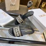 Dior ladies flat slippers  size: 35-40 (41 Can be customized) note shoes size when you fill shipping address - Image 4