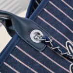 Chanel new beach bag denim bag navy blue 67178-7size: 48*38*30*14cm - Image 7