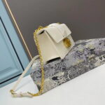 Dior 30 Montaigne Clamshell leather crossbody bag Shoulder bag white 1Y0282 size: 21.5*12*6cm - Image 2