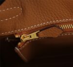 Hermès Kelly  Calf Gold hardware Golden brown size: 25cm - Image 9