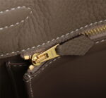 Hermès Kelly Calf Gold hardware Elephant grey size: 25cm - Image 10