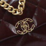 Chanel Wine red oil wax skin Chain crossbody bag Size：26cm - Image 5