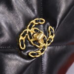 Chanel black oil wax leather Chain crossbody bag Size：26cm - Image 4