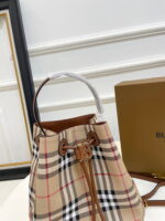 Burberry Bucket bag size: 26*8cm - Image 2