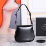 Prada hobo cleo Patent leather 611 black size:22*13cm - Image 3