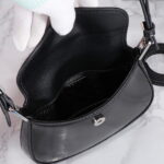 Prada hobo cleo Patent leather 611 black size:22*13cm - Image 7