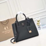 Burberry tote calfskin bag 8376 black size: 27 * 11 * 20 cm