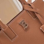 Burberry tote calfskin bag 8376 brown size: 27 * 11 * 20 cm - Image 2