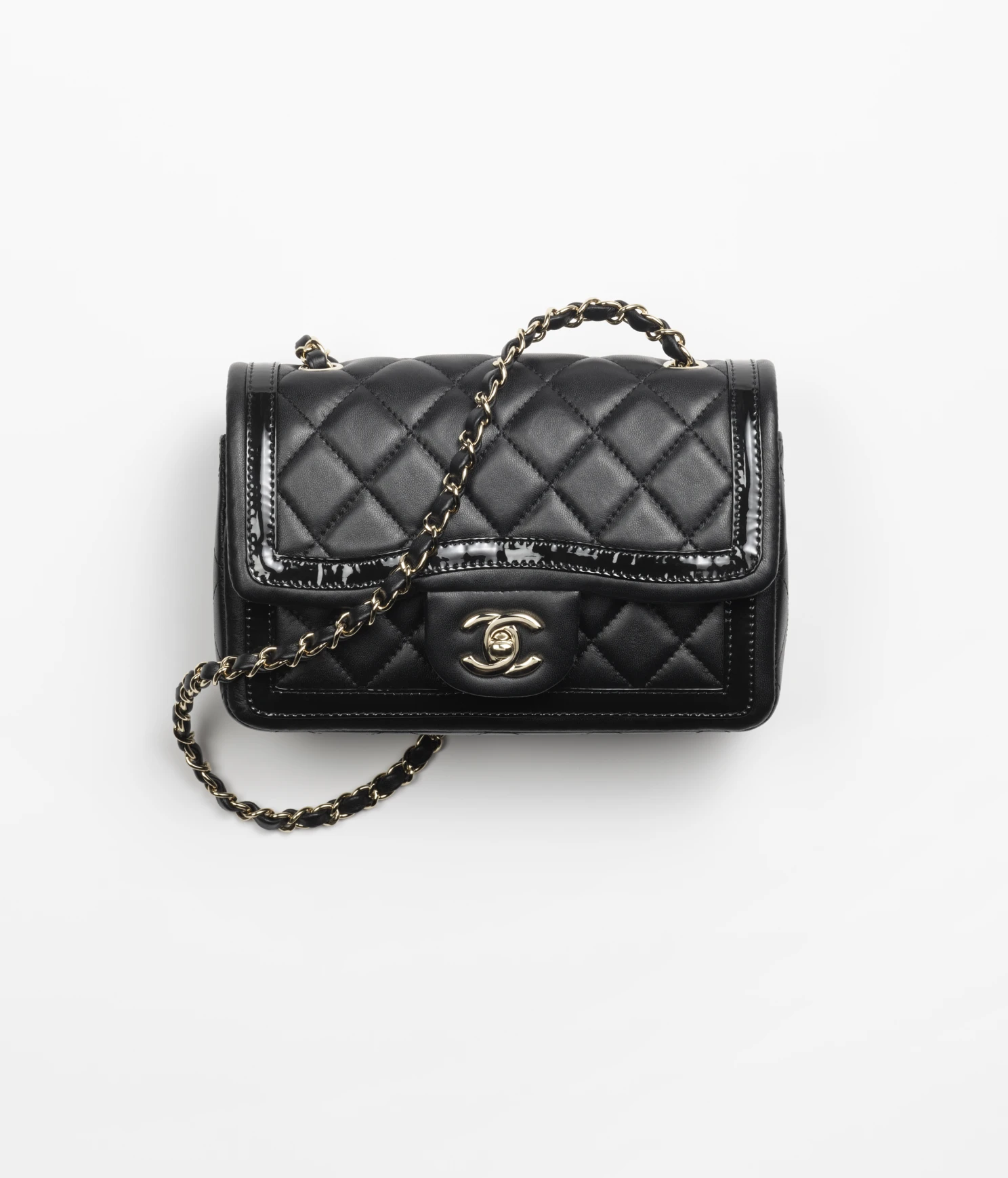 d8eb2482cd7948d2aae12eabcfbdb1ad.webp CHANEL / MINI FLAP BAG Lambskin, Patent Calfskin & Gold-Tone Metal Black - Image 1