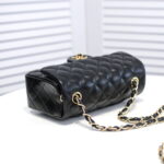 Chanel Lamb skin chain crossbody bag with gold hardware 1116 SIZE: 20*14*7cm/25.5*16*6.5cm/30*18*8cm - Image 8