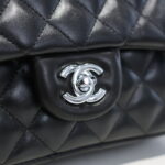 Chanel Lamb skin chain crossbody bag with sliver hardware 1116 SIZE: 20*14*7cm/25.5*16*6.5cm/30*18*8cm - Image 4