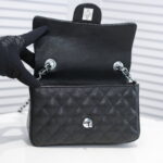 Chanel Cowhide with caviar with sliver hardware 1116 size: 20*14*7cm - Image 2