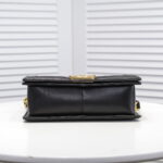 Chanel Lamb skin chain crossbody bag with gold hardware size: 25*15*9cm - Image 7