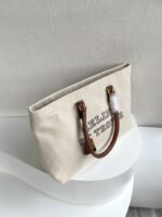 CELINE horizontal printed canvas and calfskin handbag brown 1168 Size: 44*32*16cm - Image 2