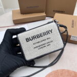 Burberry Logo-printed leather zipper money clip wallet size: 11 * 8.5cm - Image 4