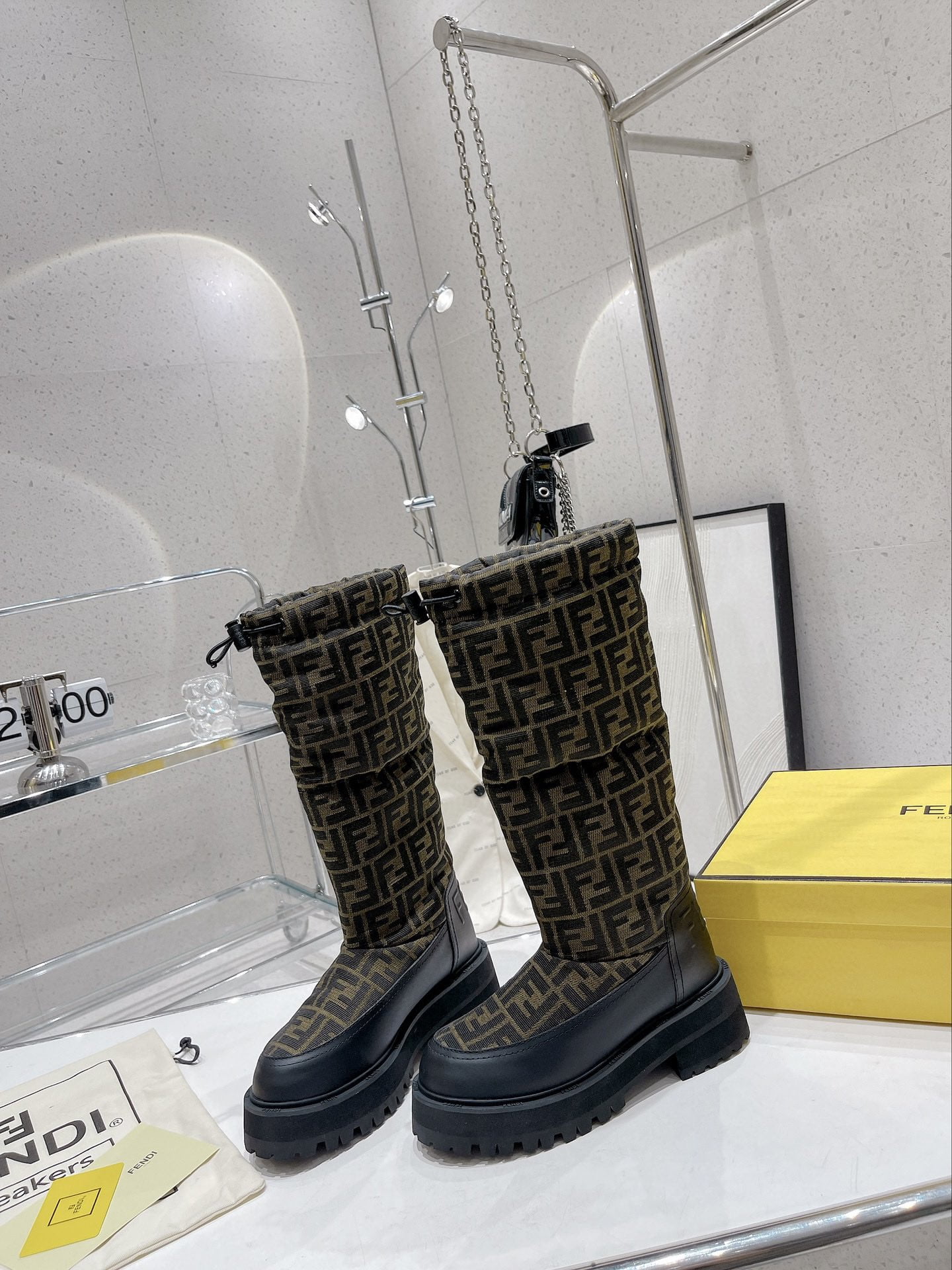 i1666032063_6101_0.jpg Fendi new autumn winter space cotton snow boots MJ00370 size:35-40 note shoes size when you fill shipping address - Image 1