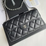 Chanel chain crossbody bag Cowhide with diamond lattice sliver hardware black A50076 size: 18*10.5*3.5cm