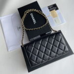 Chanel chain crossbody bag Cowhide with diamond lattice gold hardware black A50076 size: 18*10.5*3.5cm - Image 6