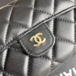 Chanel chain crossbody bag Cowhide with diamond lattice gold hardware black A50076 size: 18*10.5*3.5cm - Image 2