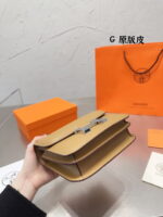 Hermès Constance Swift cowhide leather Earthy yellow size: 19cm - Image 6