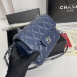 Chanel cf Square Fat 1115 sheepskin leather blue size: 18*14*7cm - Image 8