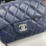 Chanel cf Square Fat 1115 sheepskin leather blue size: 18*14*7cm - Image 2