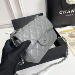 Chanel cf Square Fat 1115 sheepskin leather grey size: 18*14*7cm - Image 3