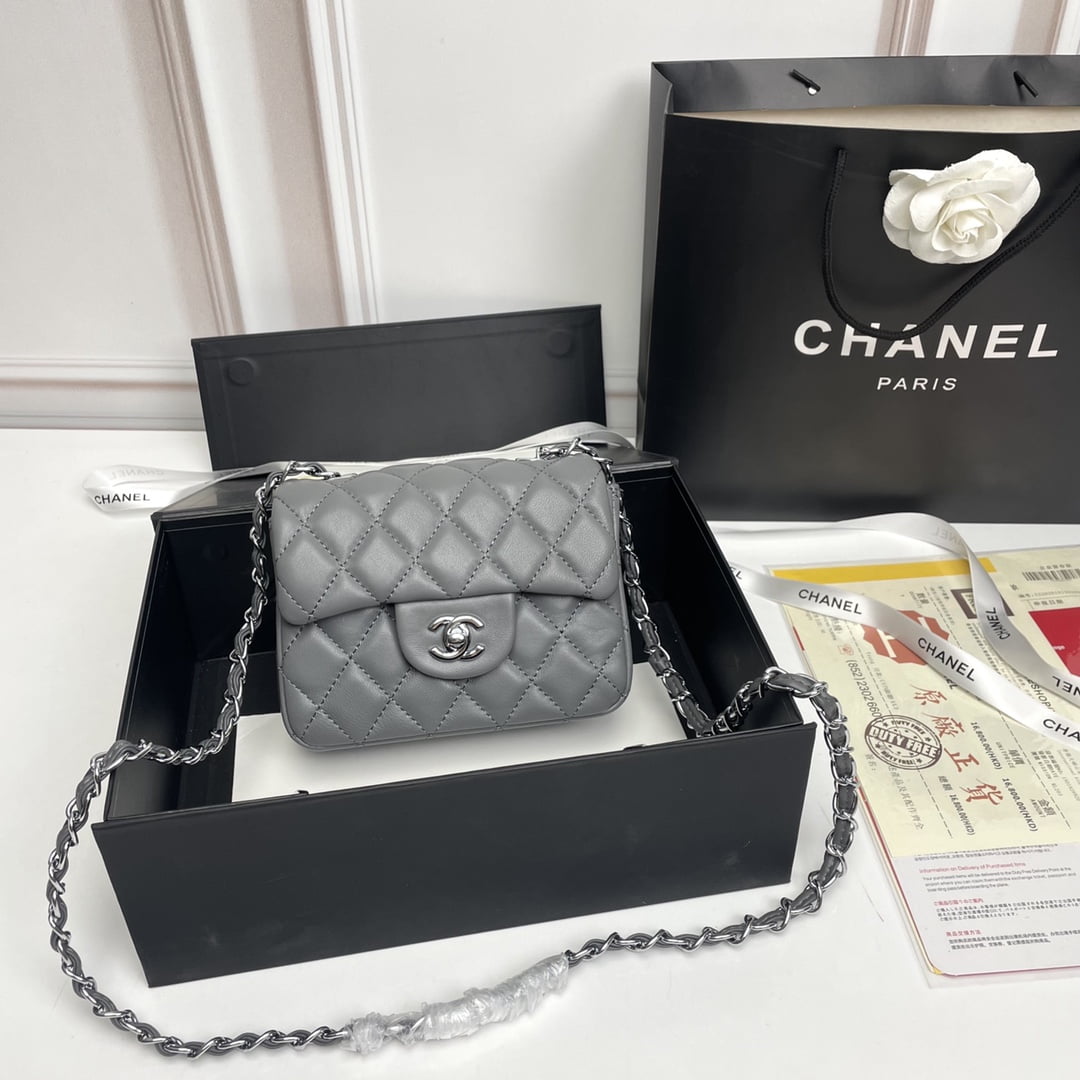 i1678267384_9971_0.jpg Chanel cf Square Fat 1115 sheepskin leather grey size: 18*14*7cm - Image 1