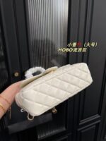 Chanel HOBO bag Oil wax leather white 3690 size: 22*20cm - Image 3