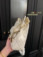 Chanel HOBO bag Oil wax leather white 3690 size: 22*20cm - Image 7
