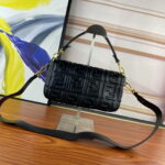 FENDI BAGUETTE Embossed design Black Handbag F0191 Size: 26x5x15cm - Image 4