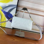 FENDI BAGUETTE Embossed design White Handbag F0191 Size: 26x5x15cm - Image 3