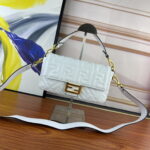 FENDI BAGUETTE Embossed design White Handbag F0191 Size: 26x5x15cm - Image 6