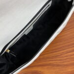 FENDI BAGUETTE Embossed design White Handbag F0191 Size: 26x5x15cm - Image 8