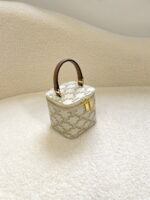 CELINE 23s Spring/Summer - Mini smooth leather makeup case Presbyopia pattern 8080 Size: 9.5* 8* 9cm - Image 5