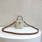 CELINE 23s Spring/Summer - Mini smooth leather makeup case Presbyopia pattern 8080 Size: 9.5* 8* 9cm