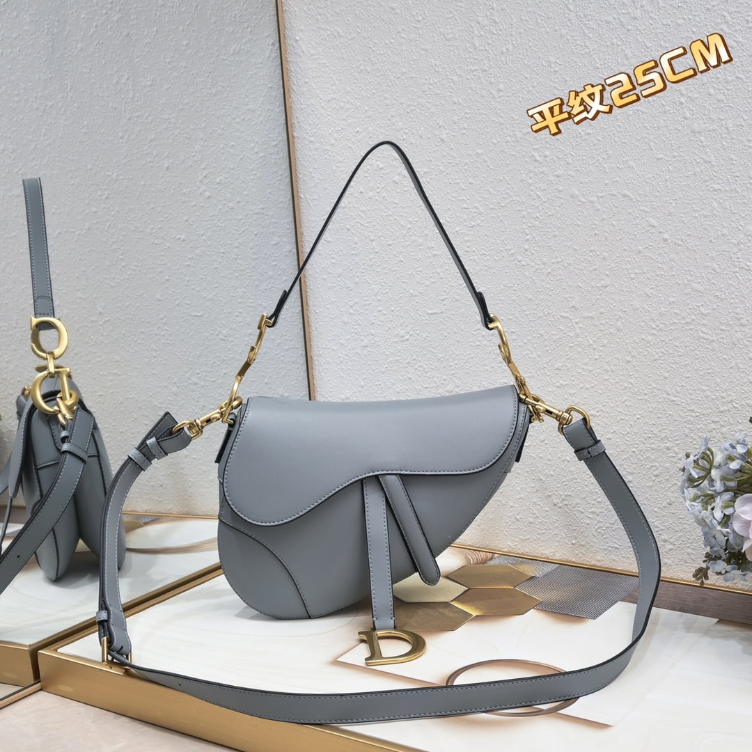 i1684522184_4650_0.jpg Dior saddle leather with Spaghetti straps size: 25.5 *20 * 6.5cm - Image 1