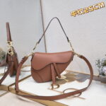 Dior saddle leather with Spaghetti straps Pinkish pink size: 25.5 *20 * 6.5cm